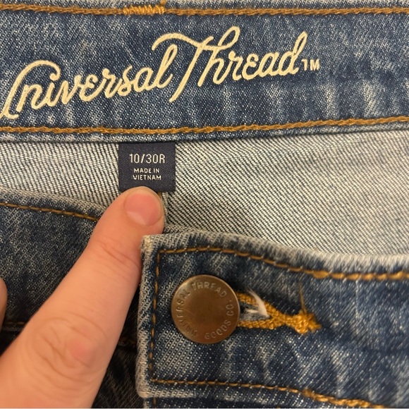 Universal Thread •  Vintage Straight Jeans - Picture 4 of 7